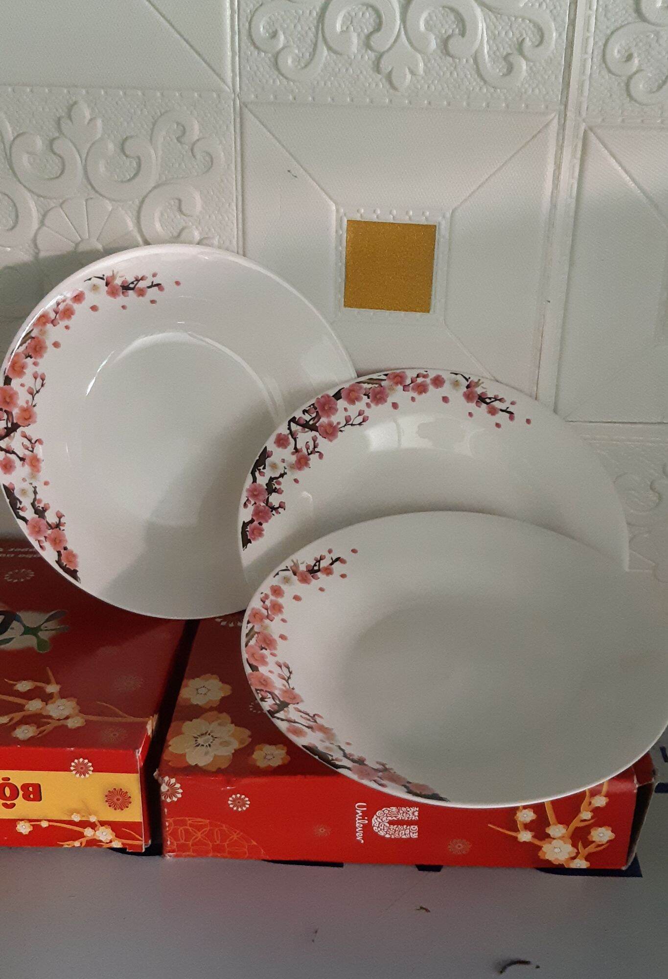 Bộ 3 đĩa gốm tráng men.