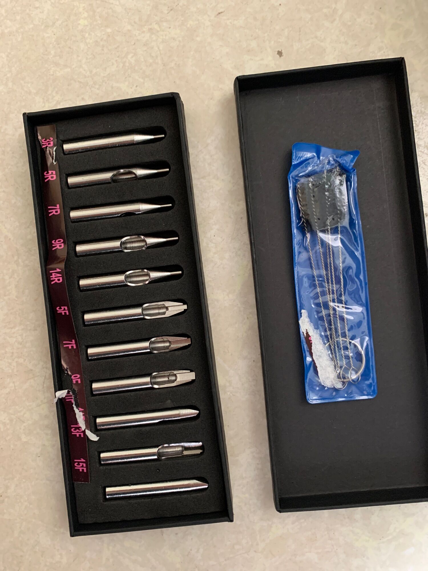 Bộ ngòi inox dẫn kim xăm hình, đủ các size cơ bản.
