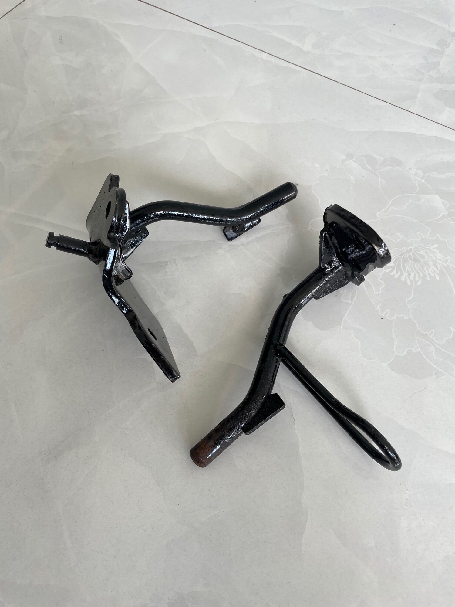 Bộ gác chân trước xipo