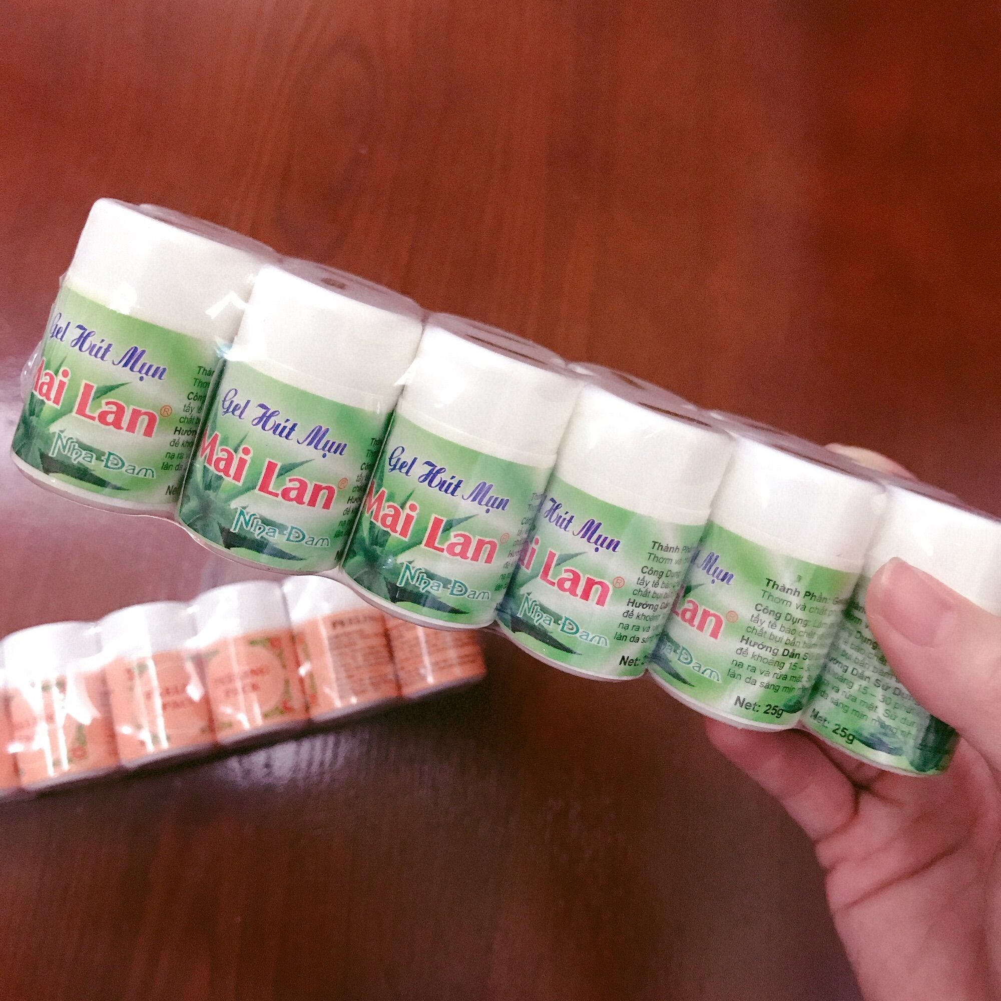 Gel lột mụn Đài Loan Peeling Pack dạng hũ
