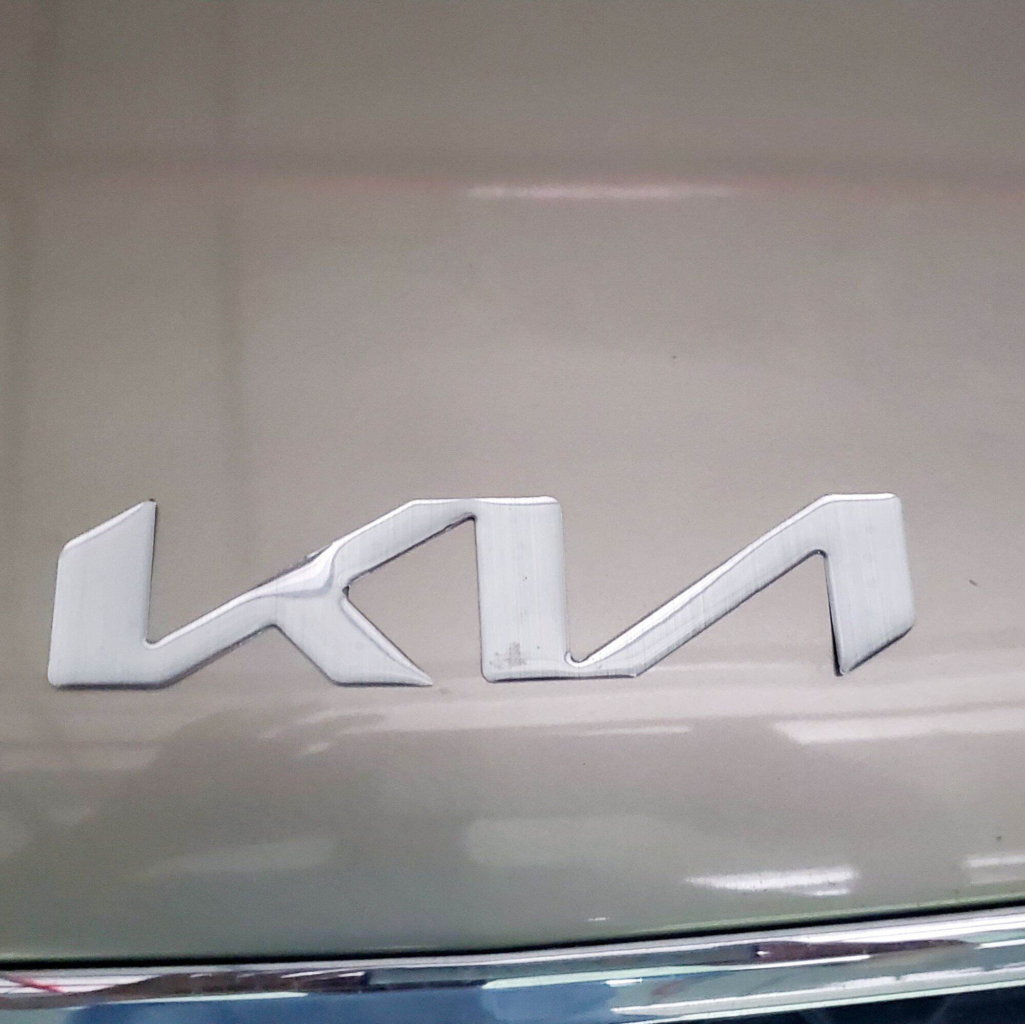 logo kia mới