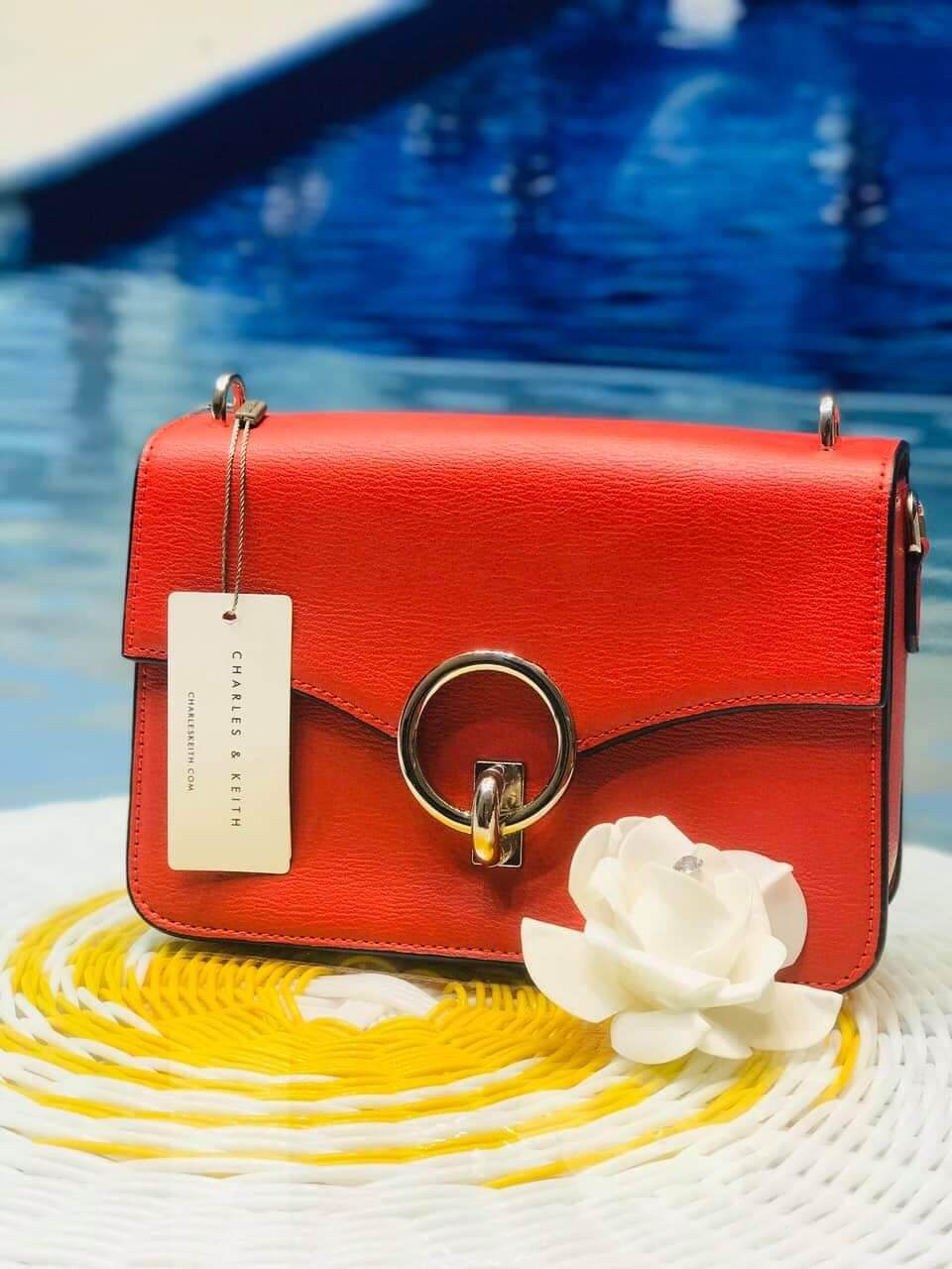 Túi Charles & Keith xuất dư