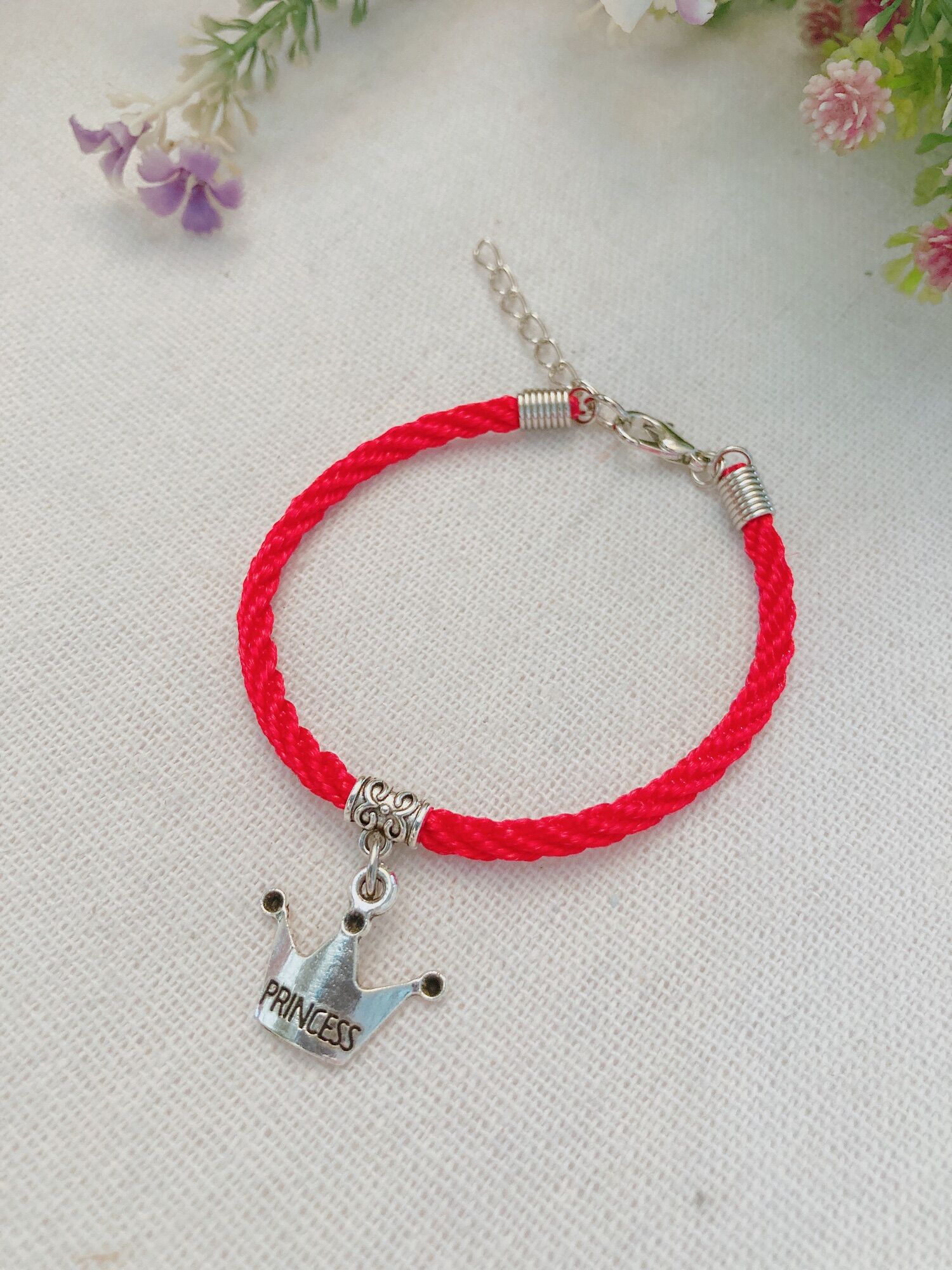 Vòng tay handmade vương miện