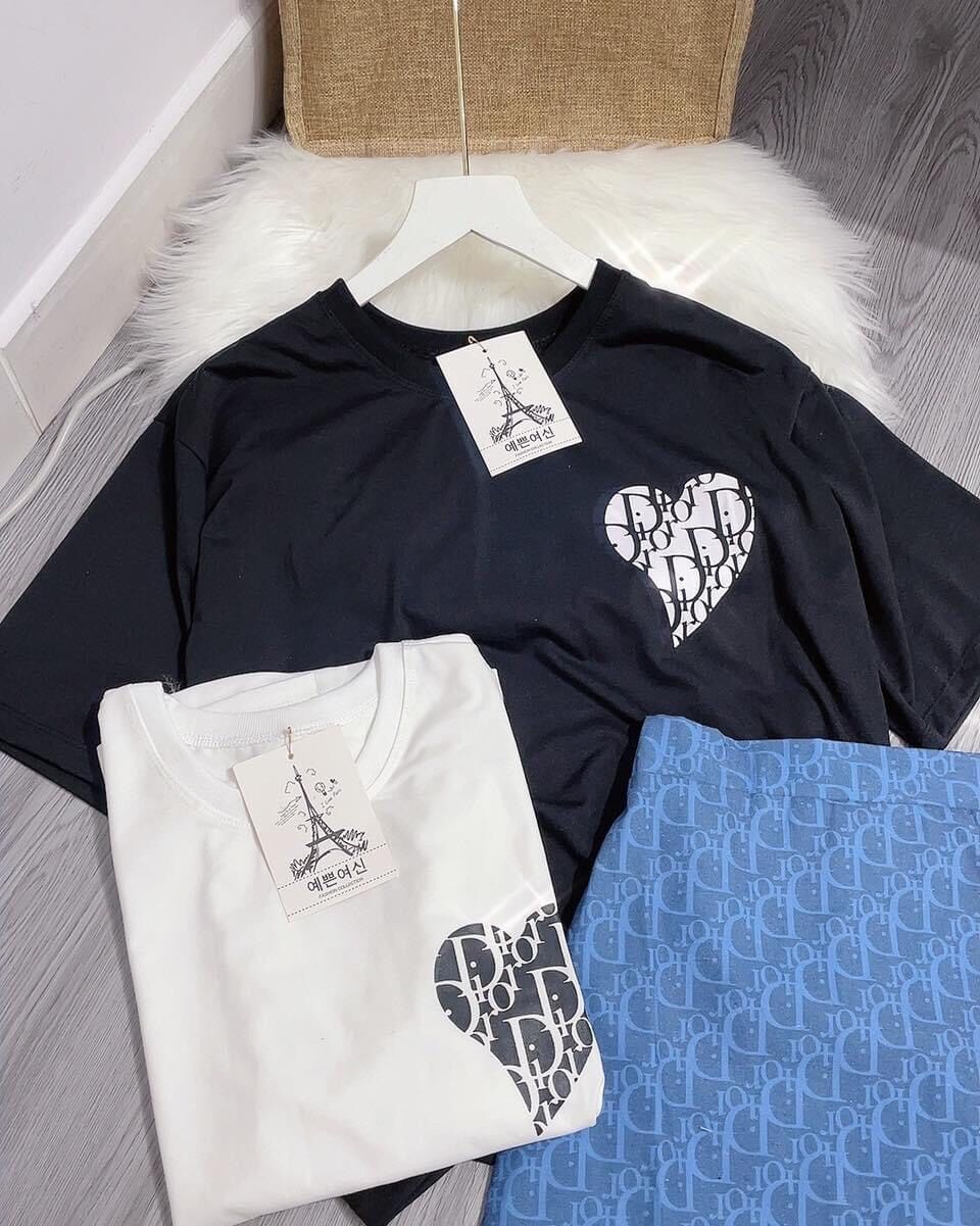 Set áo thun + chân váy dior