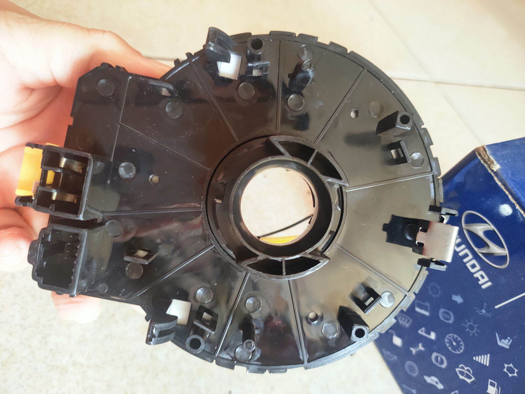 Cáp còi, cuộn kèn Huyndai Solati