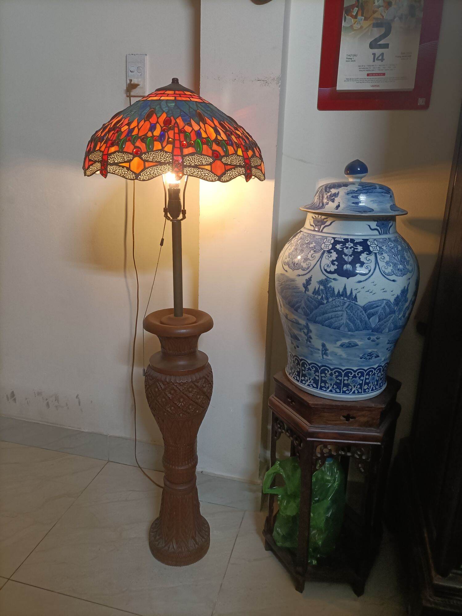 đèn tiffany usa lành nguyên kg lỗi cao 135cm chao thủy tinh kinh kg phải nhựa nhé 50cm