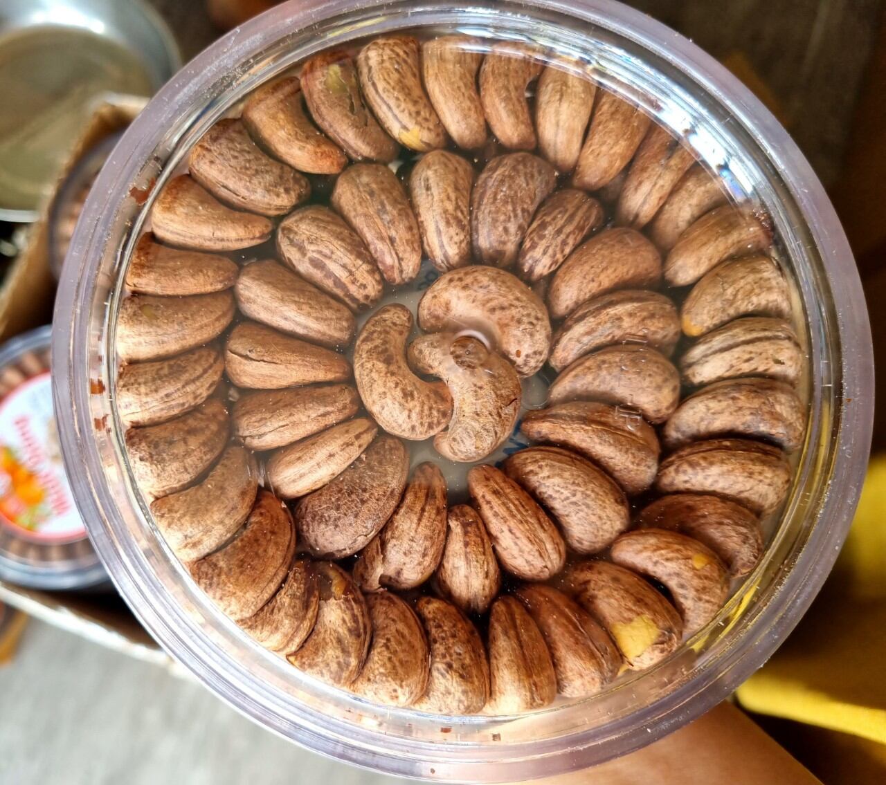 Hạt điều rang muối Sarah Farm