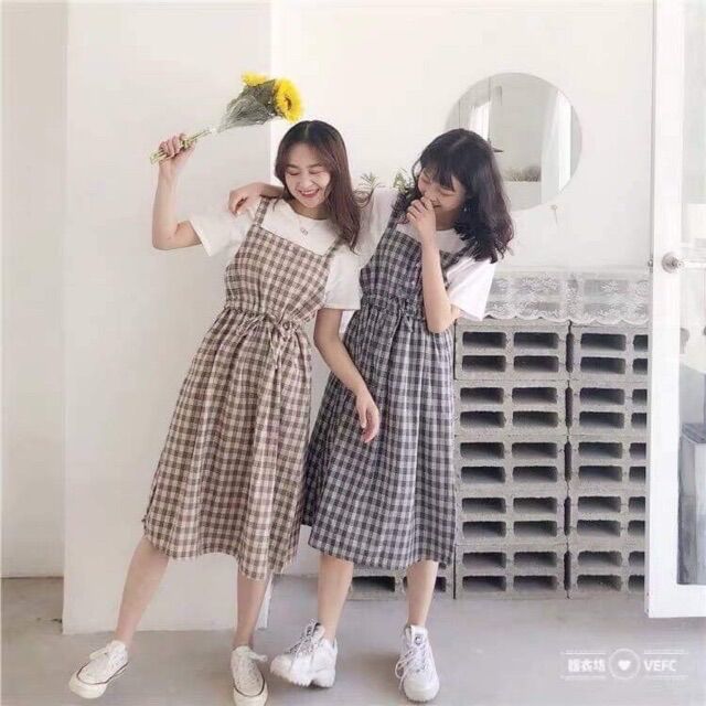 Yếm kẻ karo thắt eo kèm áo tay lỡ điệu đà