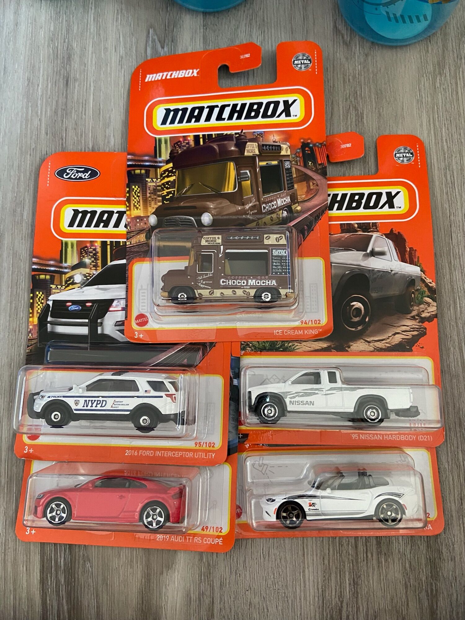 Xe mô hình matchbox tỷ lệ 1:64