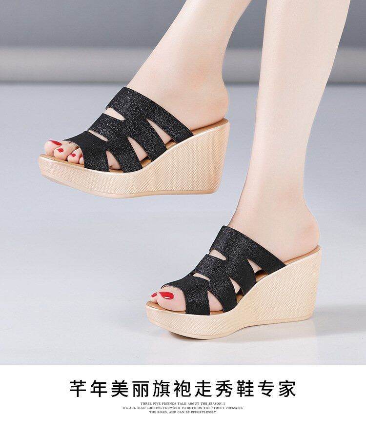 Dép sục mũi vuông khoá mắt xích