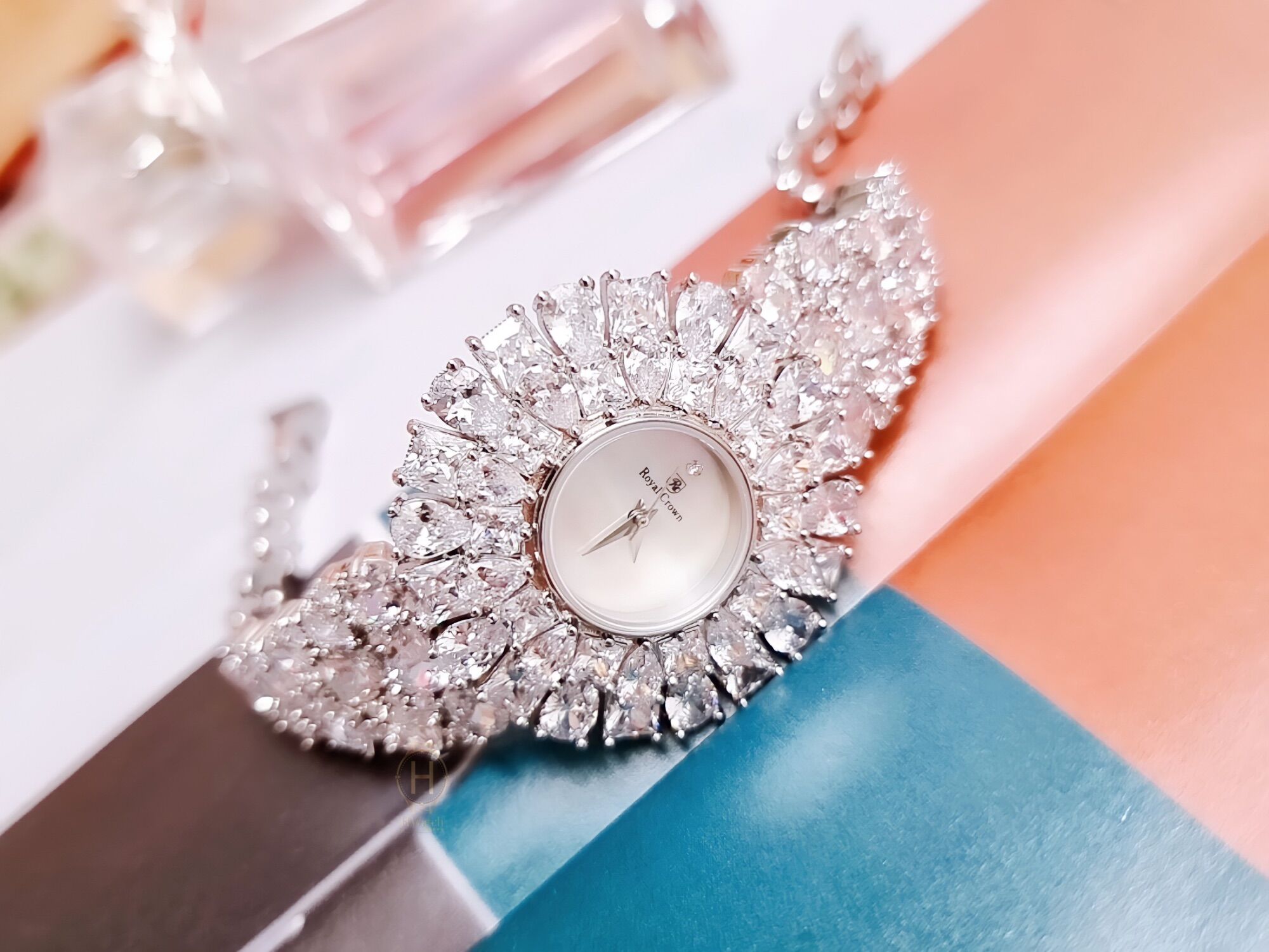 Đồng hồ nữ royal crown
