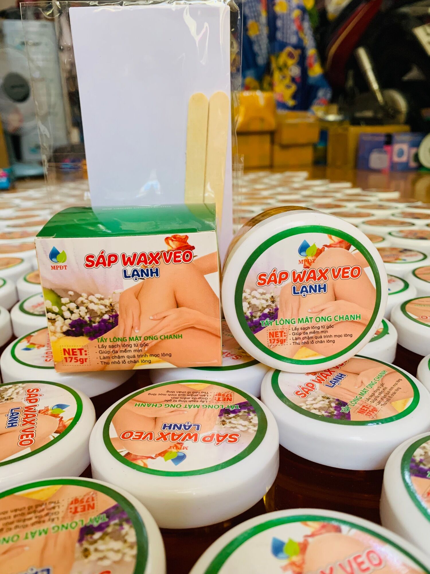 Sáp wax lạnh Veo Ngân Bình lấy lông tận gốc không cần nấu,phù hợp mọi loại da