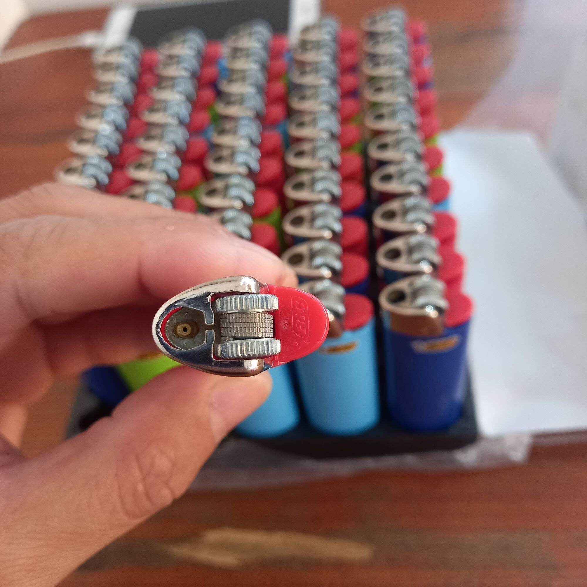 Bật lửa hộp quẹt Bic J6 cam kết chính hãng 100%