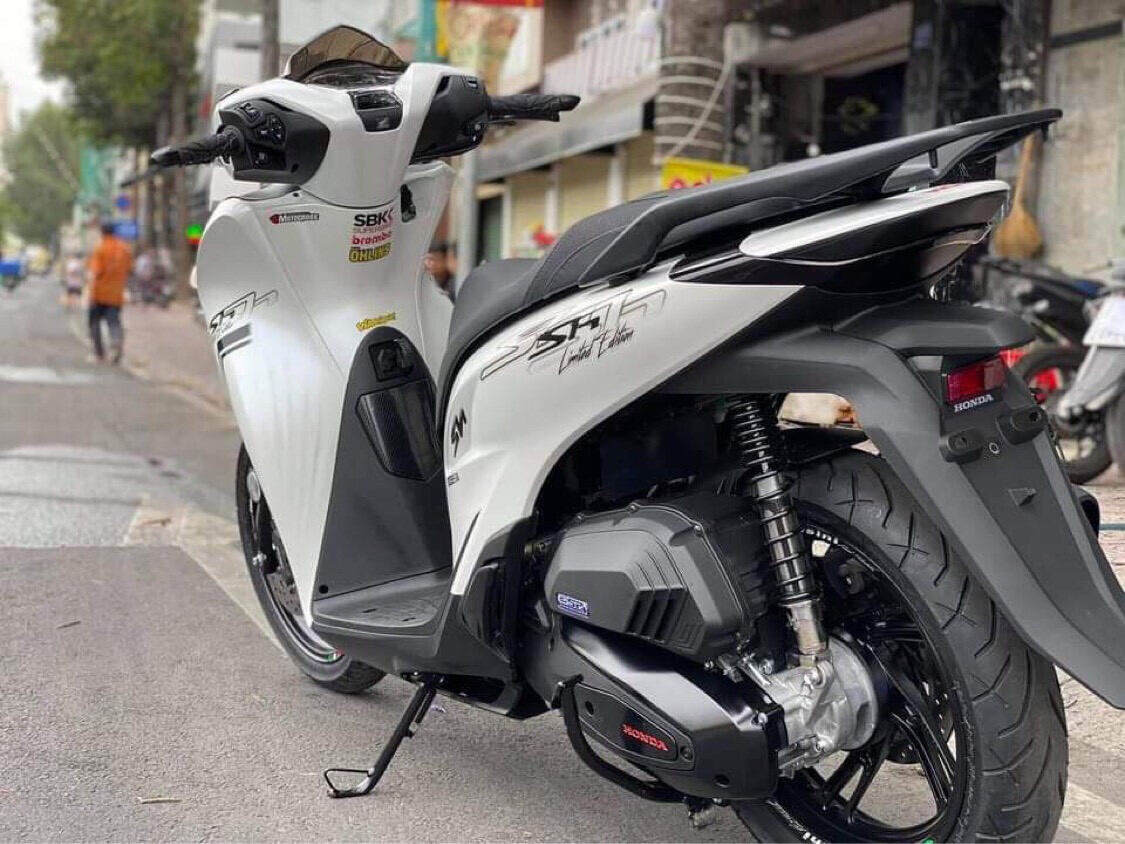 Tem xe SH - Mẫu Tem rời chữ sh dán xe màu trắng - Tem rời 3 lớp không bay màu