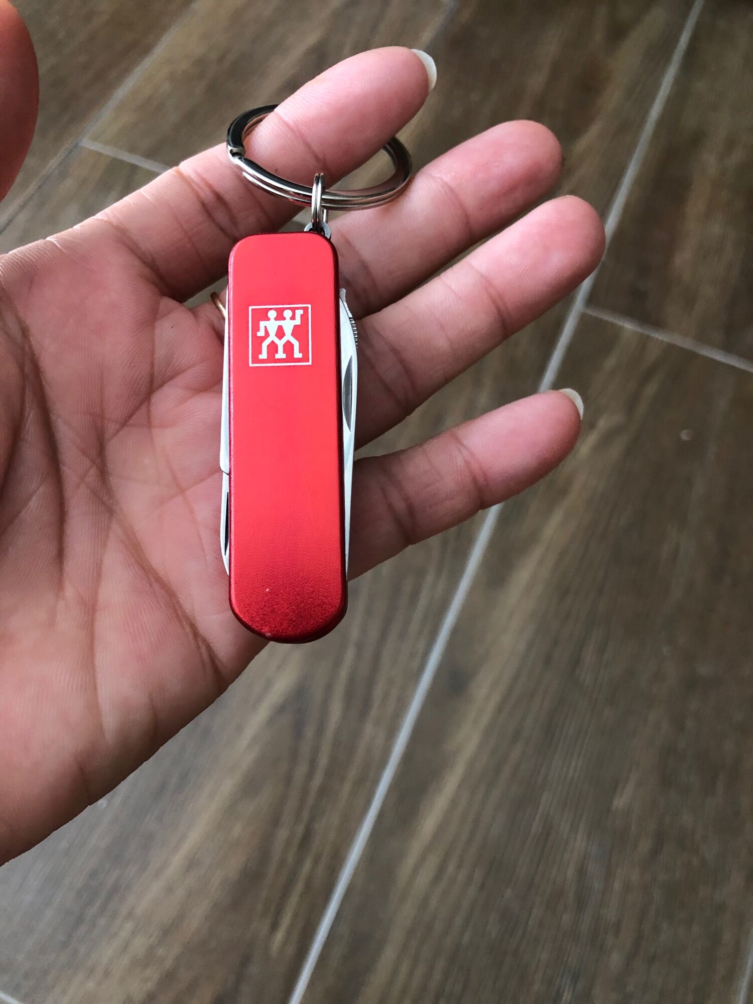 Bộ dụng cụ bấm móng tay đa năng  MultiTool