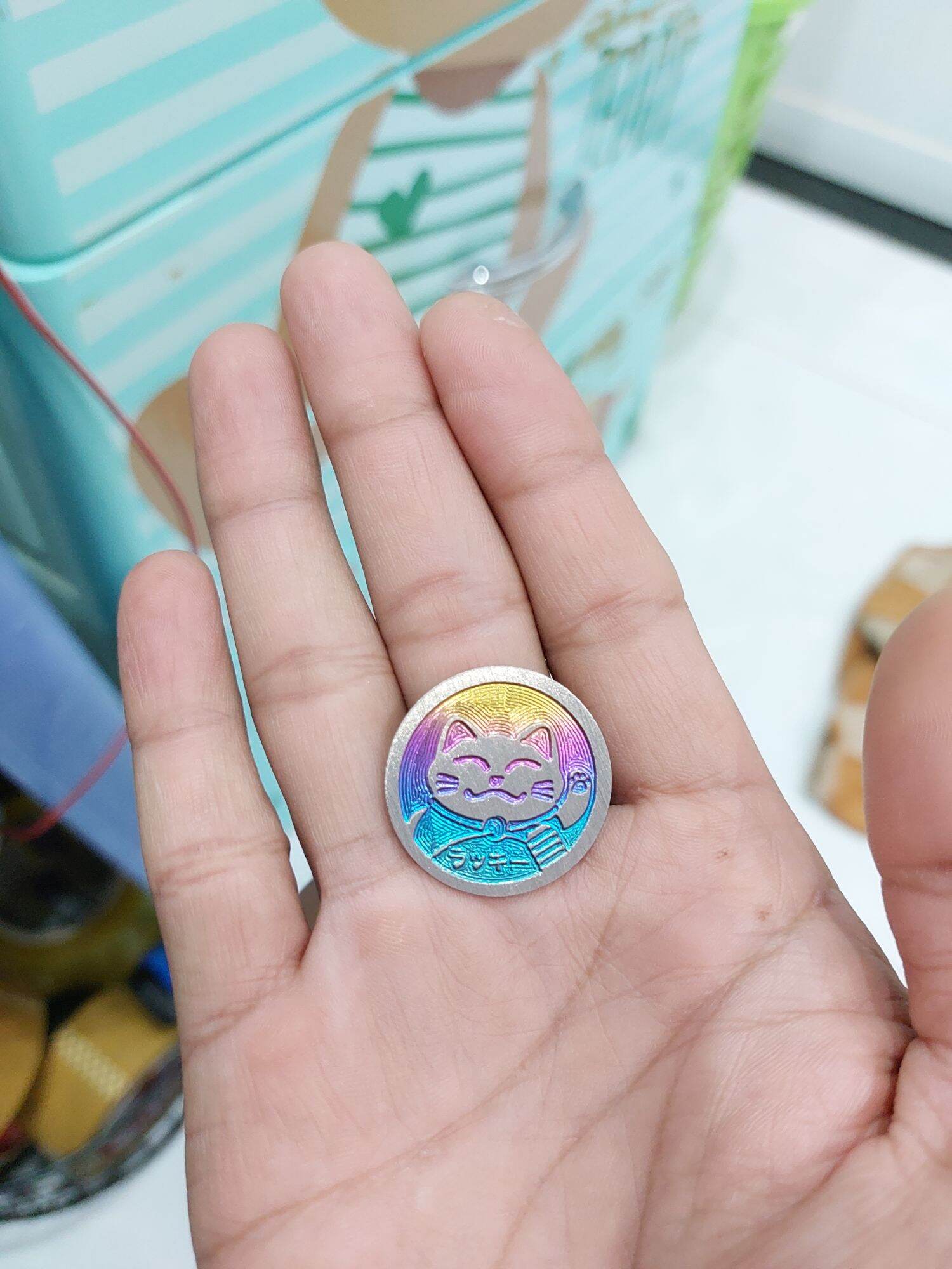 Temtitan mèo thân tài may mắn