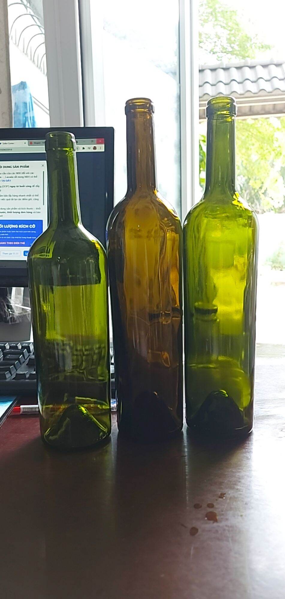 Chai thủy tinh màu 750ML
