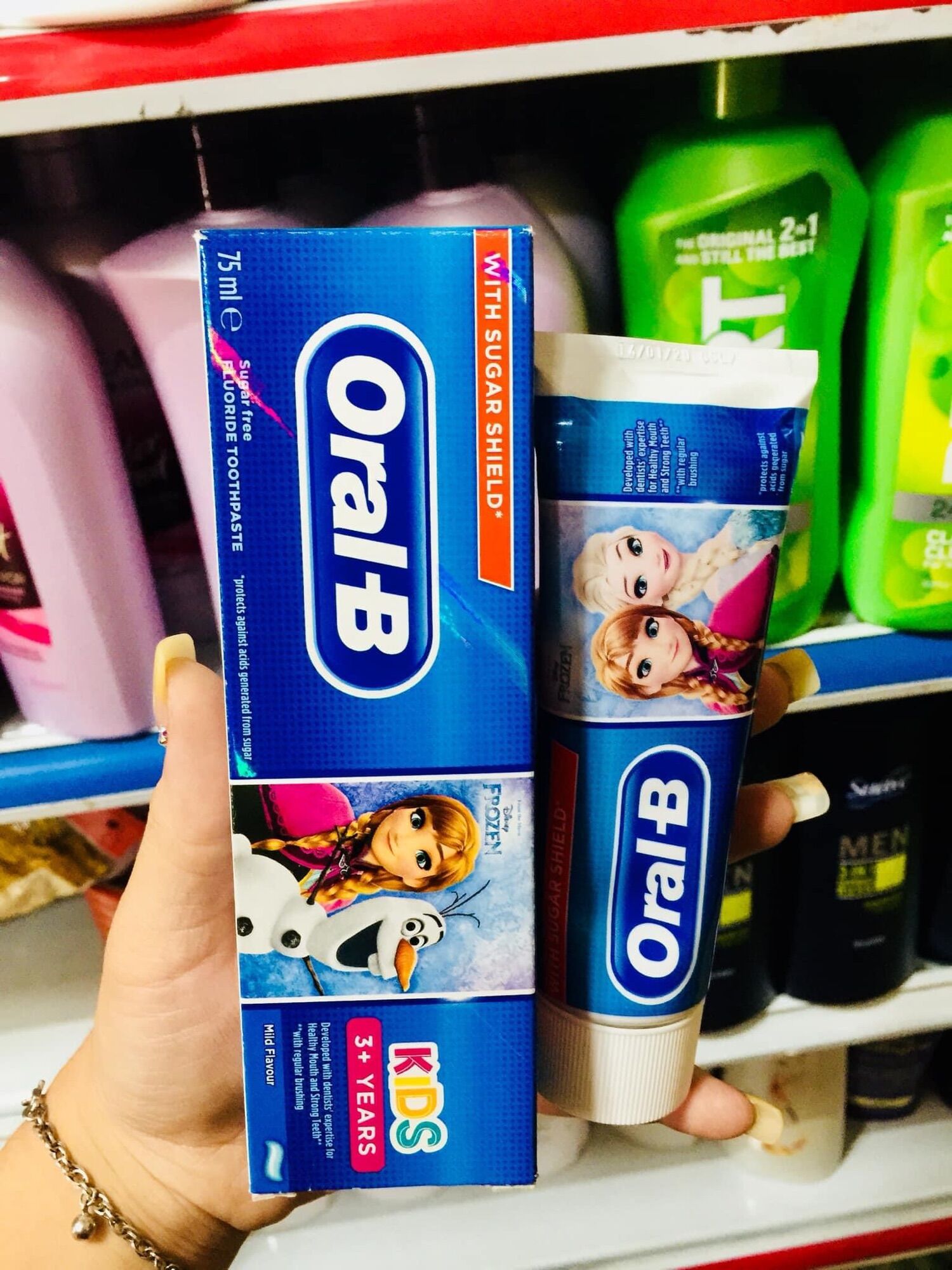 Kem đánh răng Oral B trẻ em 75ml