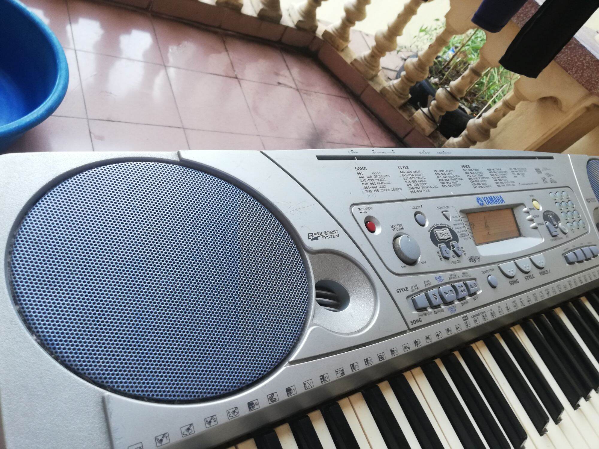 Đàn organ Yamaha PSR 275