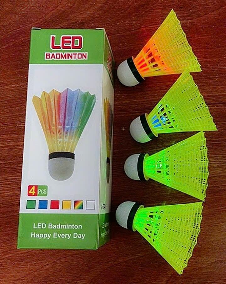 Cầu lông có đèn led