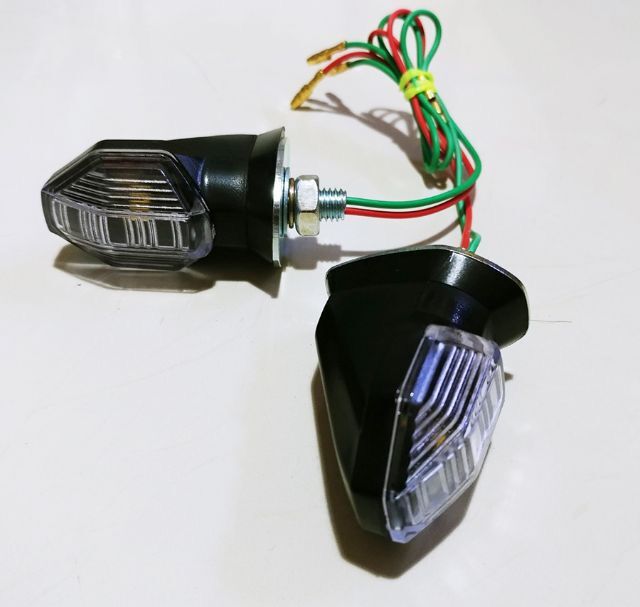 Cặp Xi nhan led cho vario, click, ex, wnner X