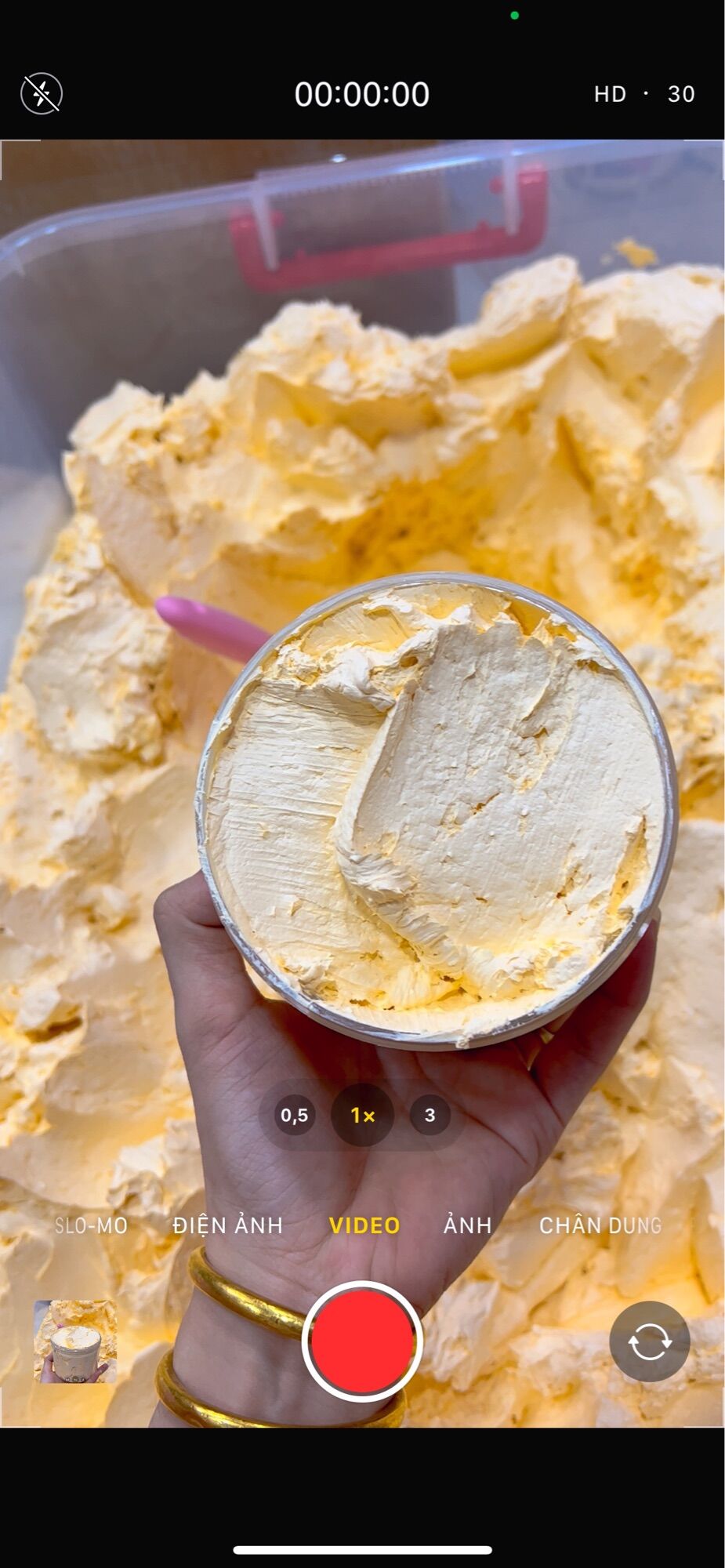 Kem body cốt rỉ dầu vàng hủ 500g