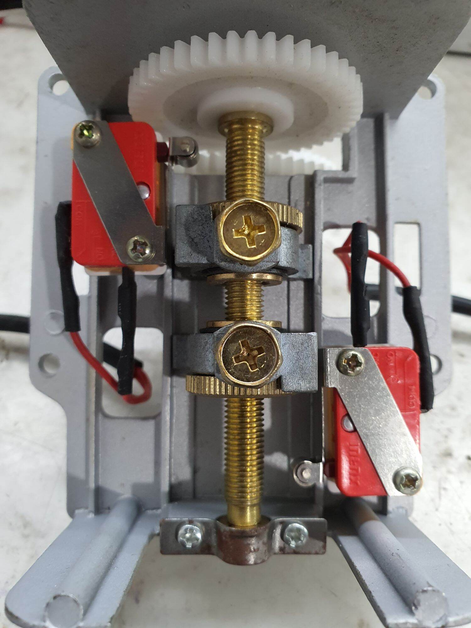 Hành trình nắp cao motor cửa cuốn hiệu yh 300kg-400kg-500kg-600kg