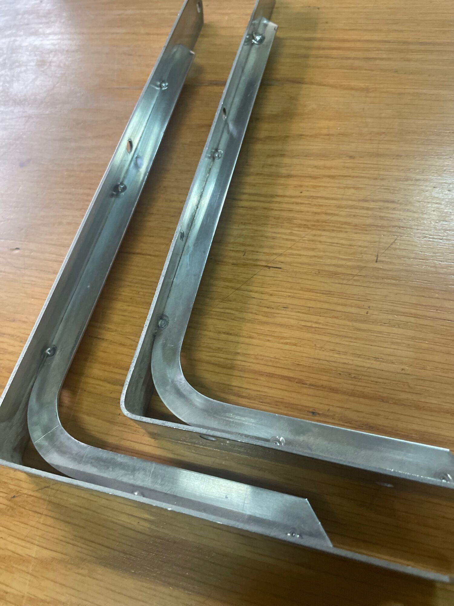 Cặp eke , kệ , giá đỡ siêu tiện bằng inox 201