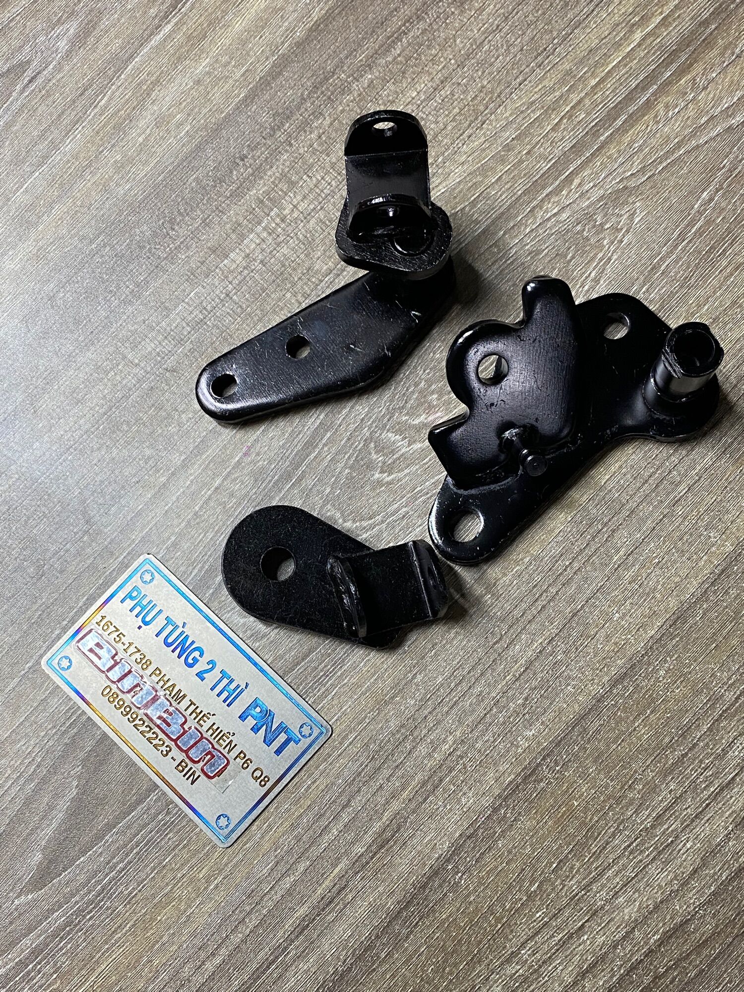 Gác Chân trước Yaz