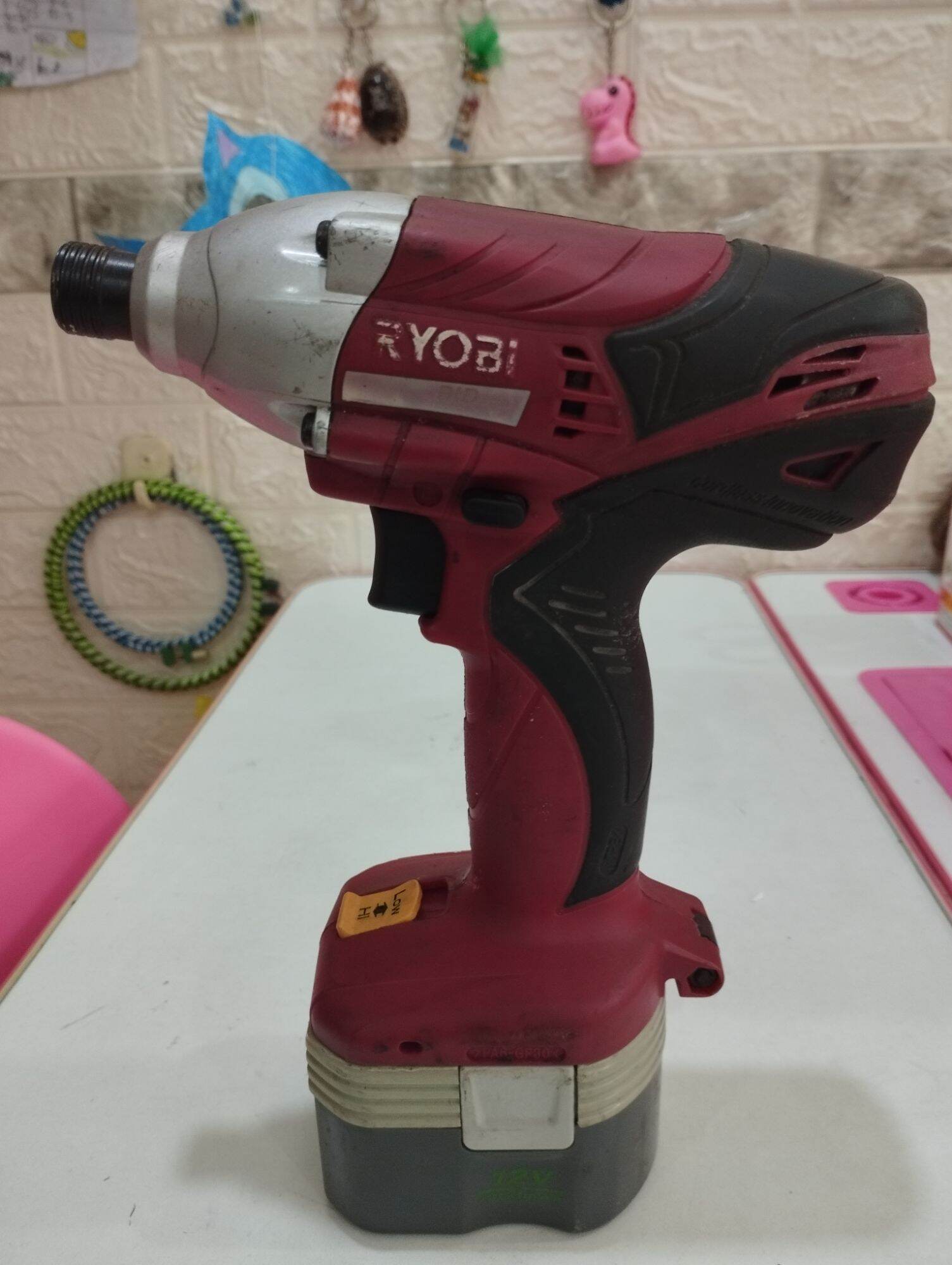 Máy khoan bắn vít ryobi bid-1226 bãi nhật 12v, máy đẹp như mới