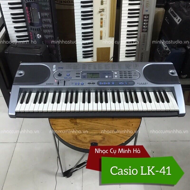 Organ Casio LK-41. Đàn đã qua sử dụng, chạy hoàn hảo, chưa sửa chữa, ngoại hình còn tương đối đẹp.