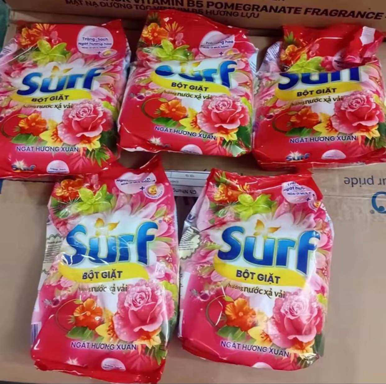 Bột giặt Surf hương nước xả vải 370g x 5 gói