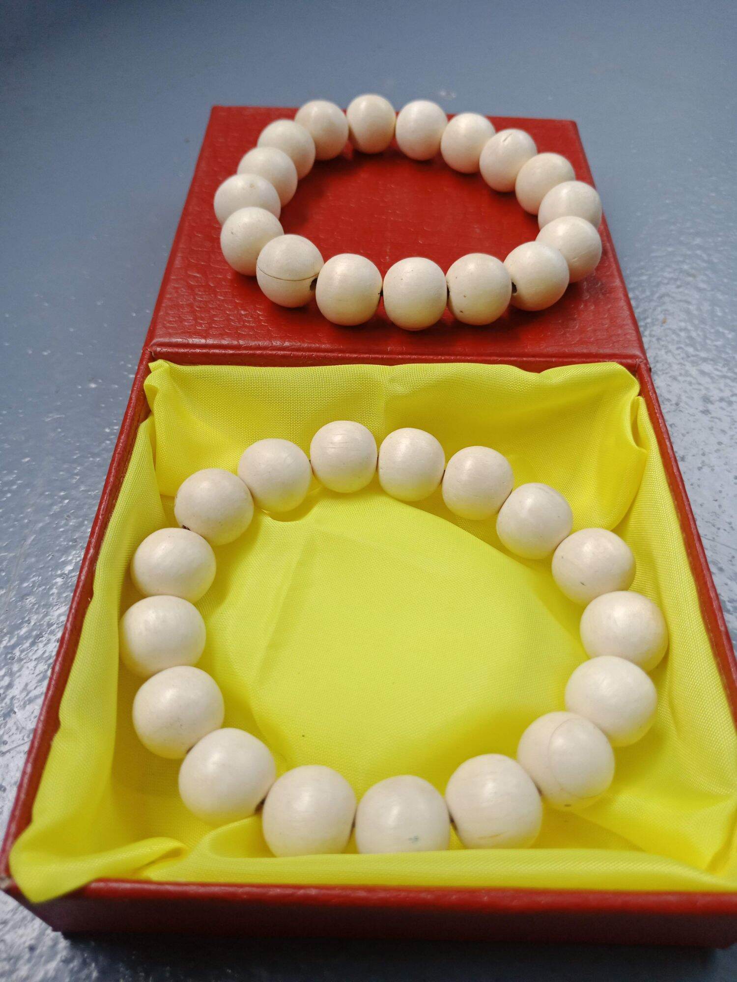 chuỗi dâu hạt to cho người lớn