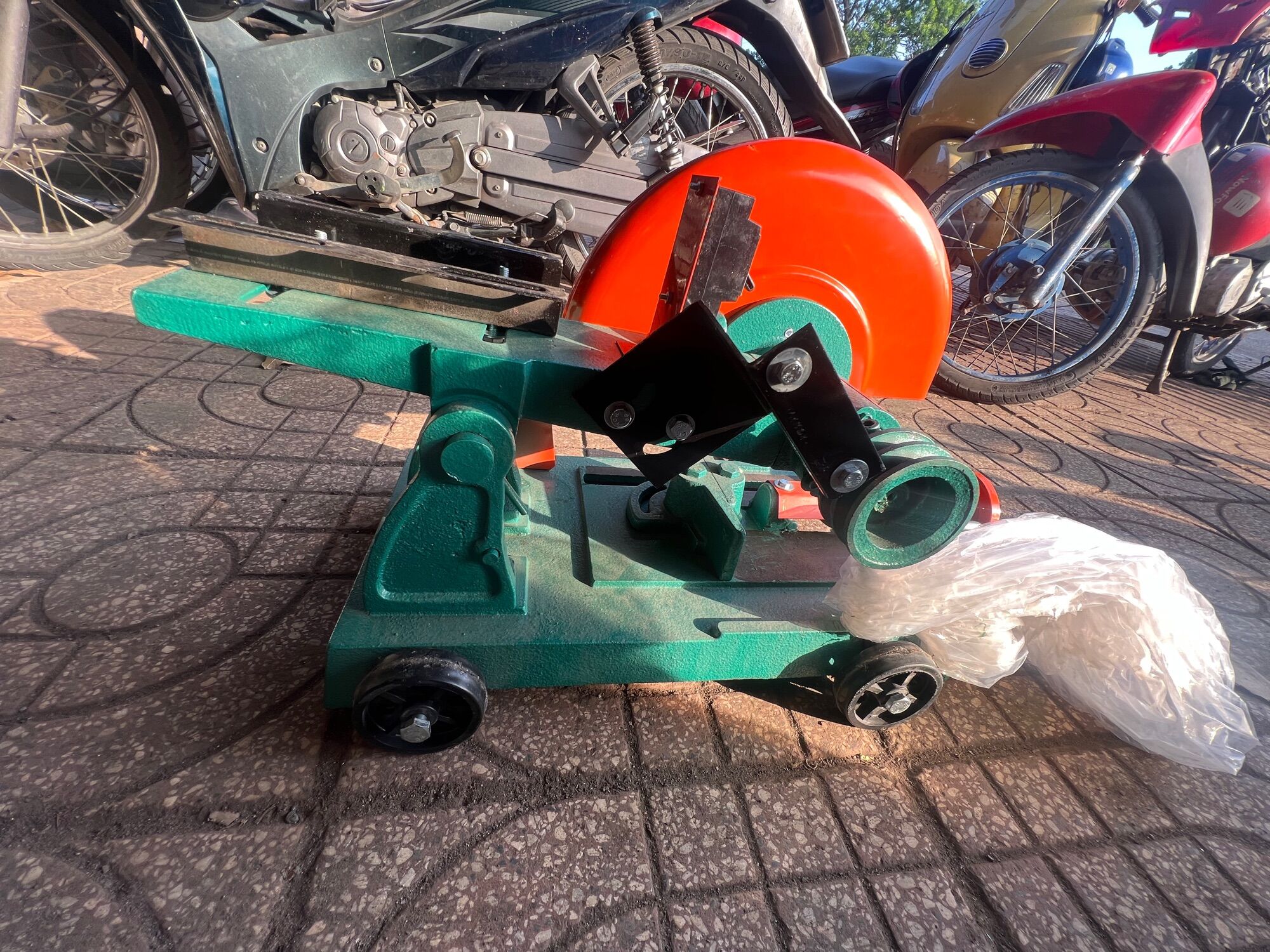 Máy cắt sắt 3tấc5 ( loại dày,khung chưa có moteur)