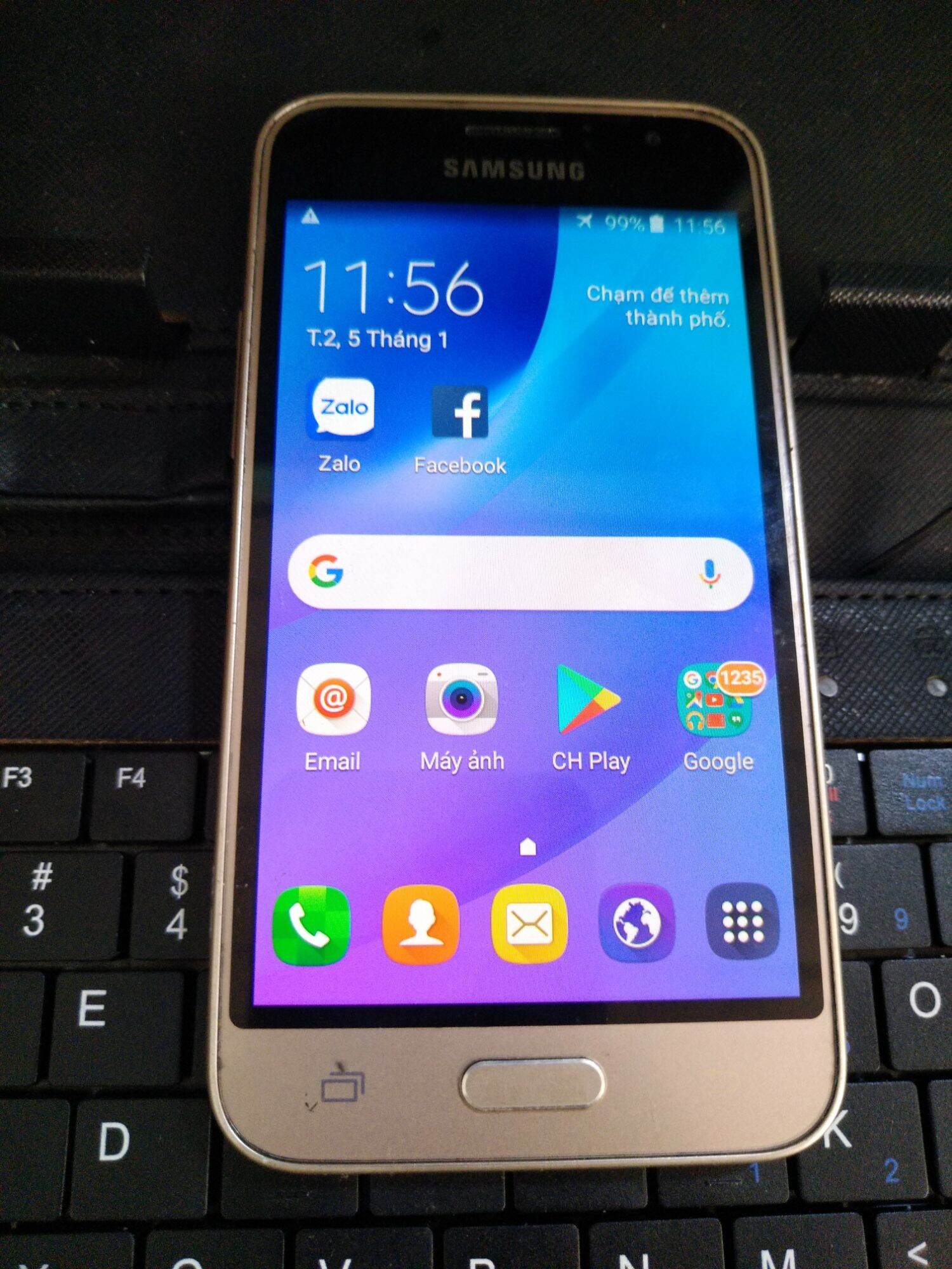 Samsung Galaxy J1 2016 có hỗ trợ sim 4G Ảnh Thật Like new