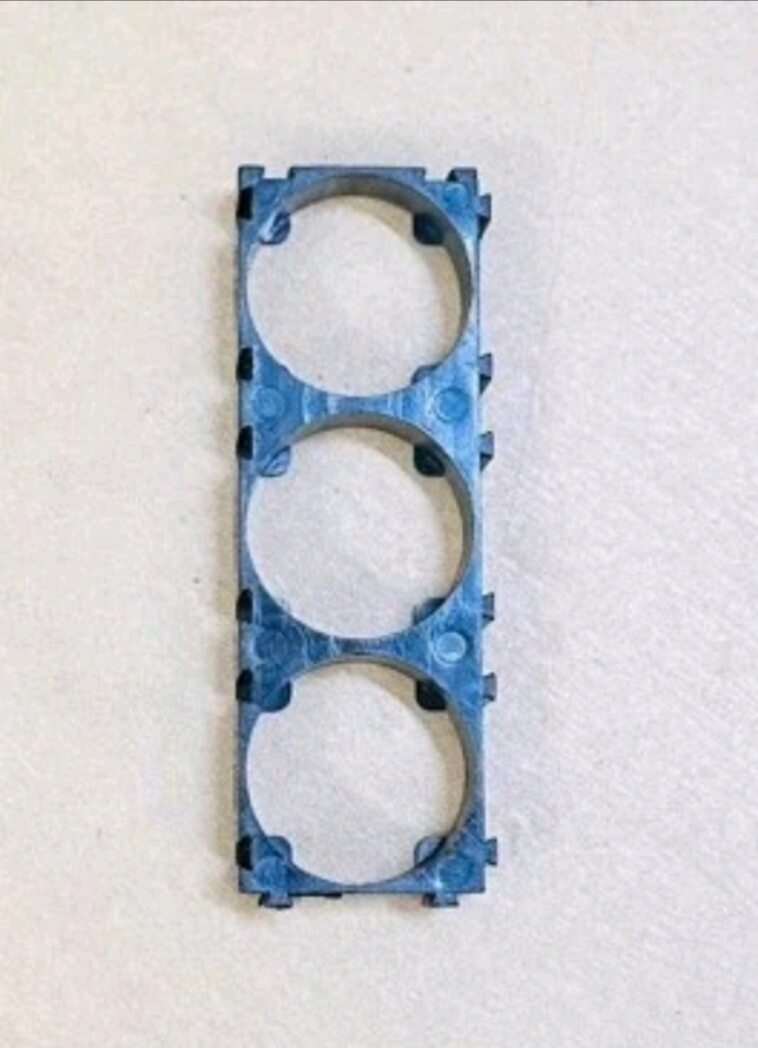 khung cố định pin 21700