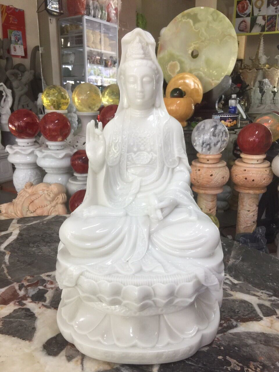Tượng quan âm đá đúc cao 45cm bao đẹp .