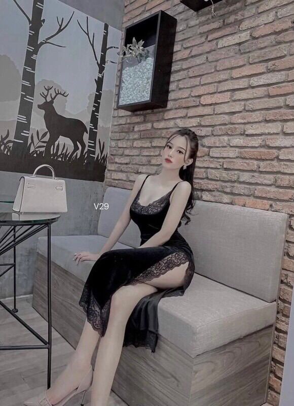 Đầm Nhung body 2 dây phối ren.