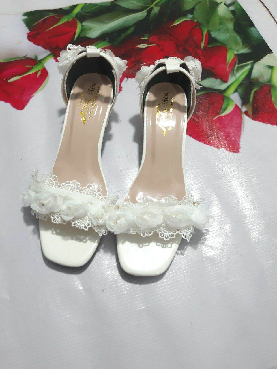 ảnh thật, sản phẩm bảo hành giày xăng đan, guốc giày cưới nữ cao 5 phân size 33 đến 44