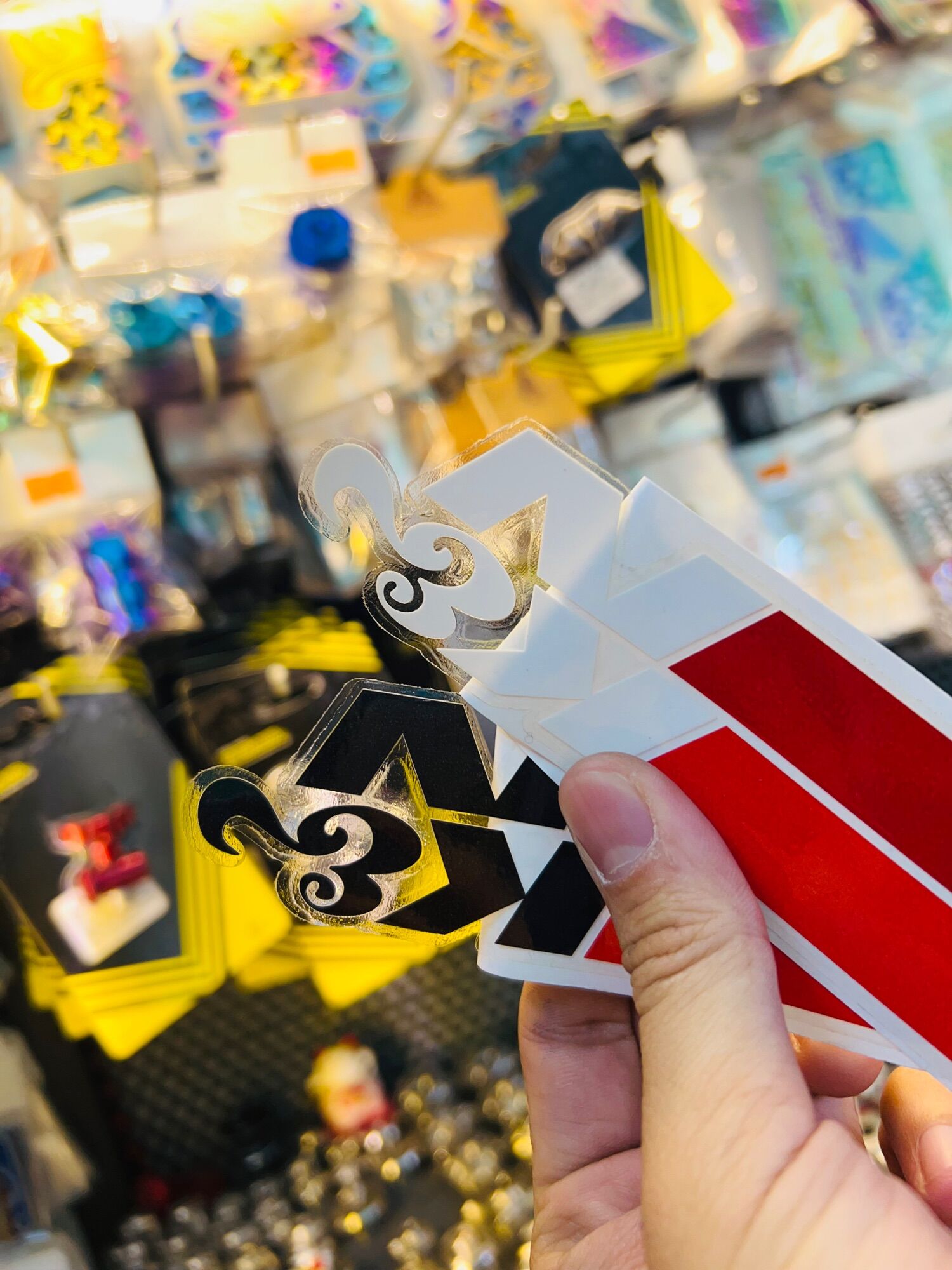 Tem sticker decal trong bốc ép cao cấp chống thấm nước
