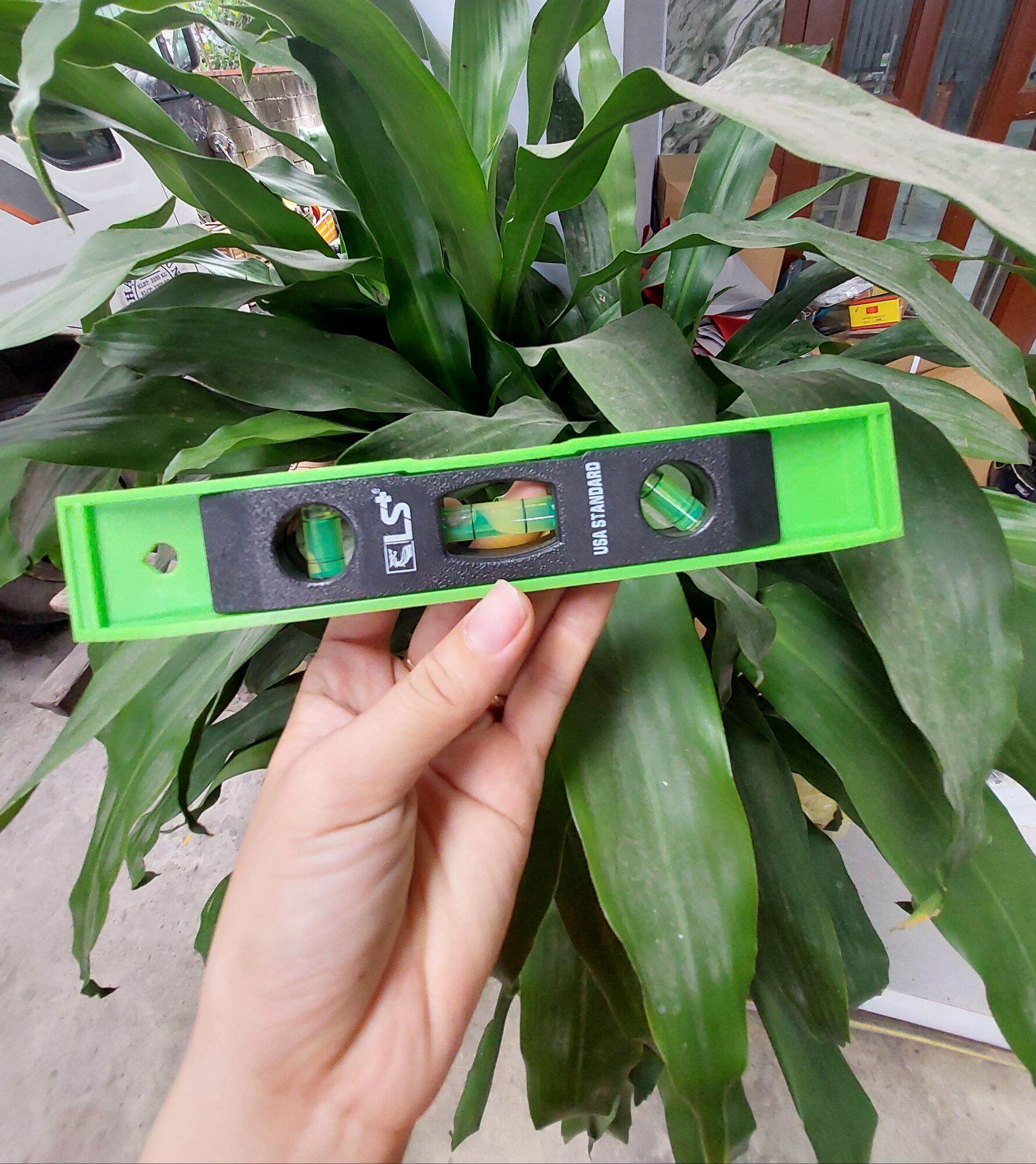 Thước thủy 200mm có hít