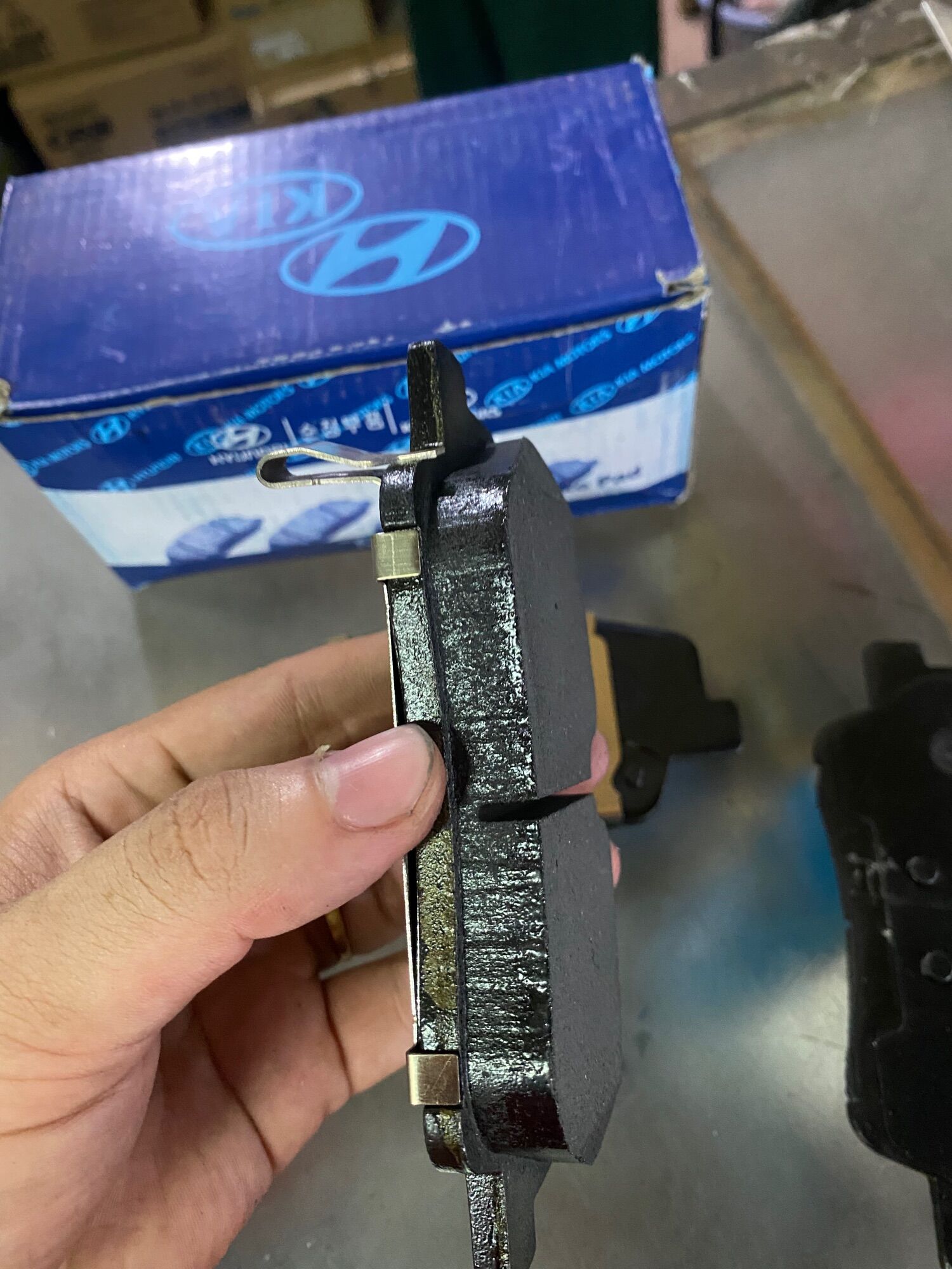 Bố Thắng (Má Phanh) Trước Hyundai Solati