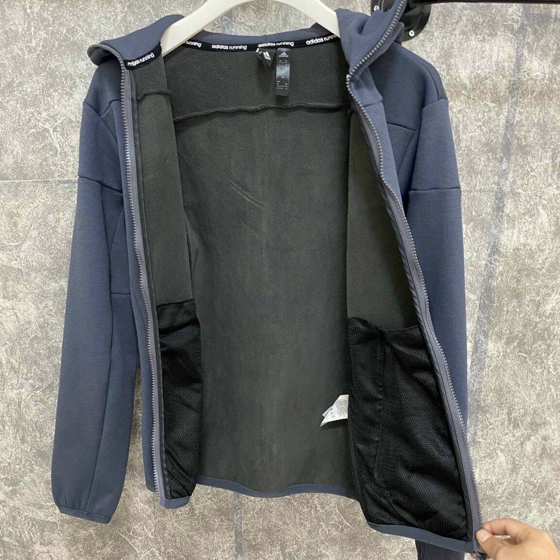 Bộ adidas ZNE em về full size Chất nỉ xốp co dãn 4c không bai dão vs dáng áo hoodie kéo khoá tem mác đầy đủ. Logo dập cao su (bao bóng tróc )