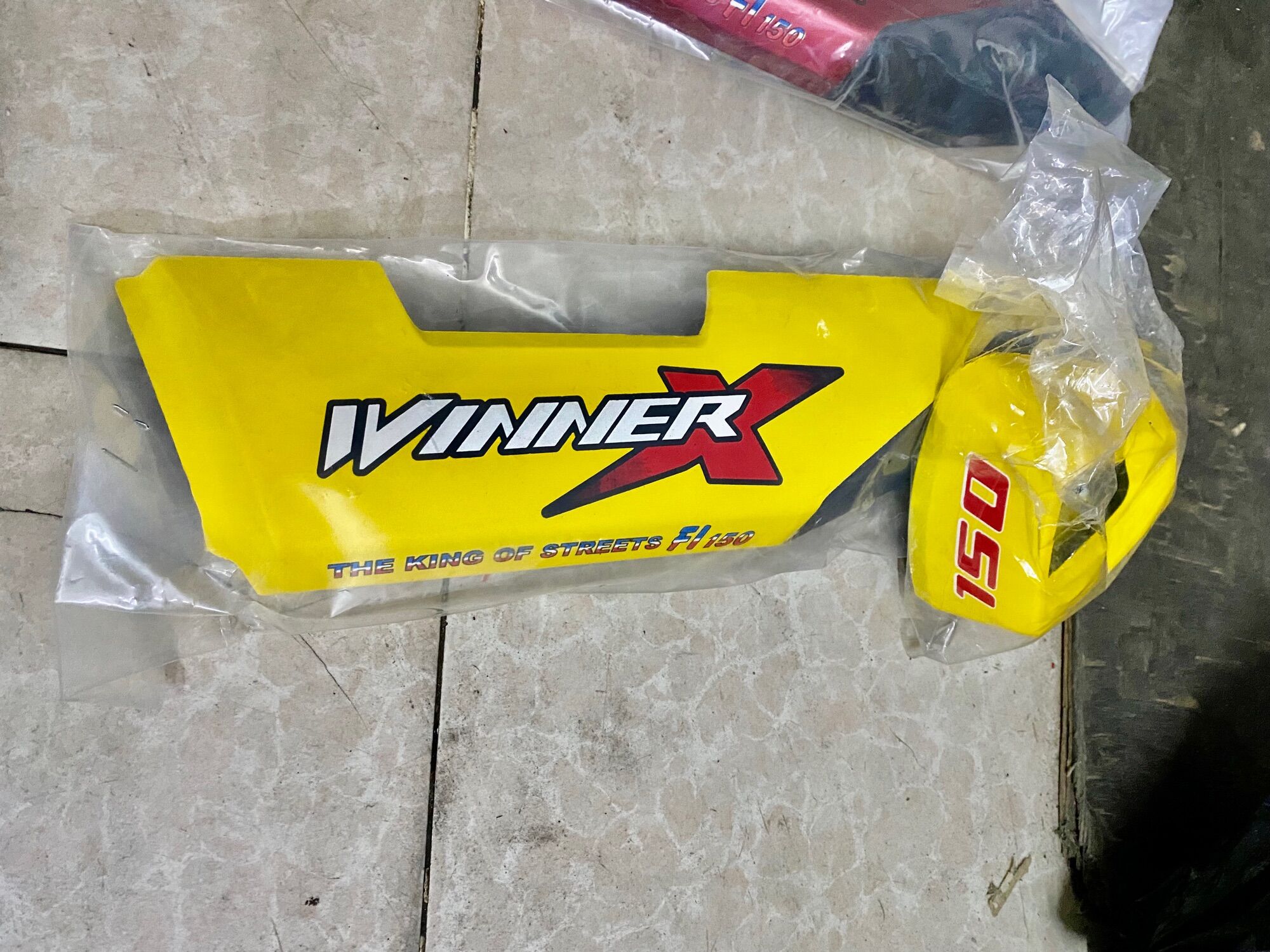 Ốp pô Winner X