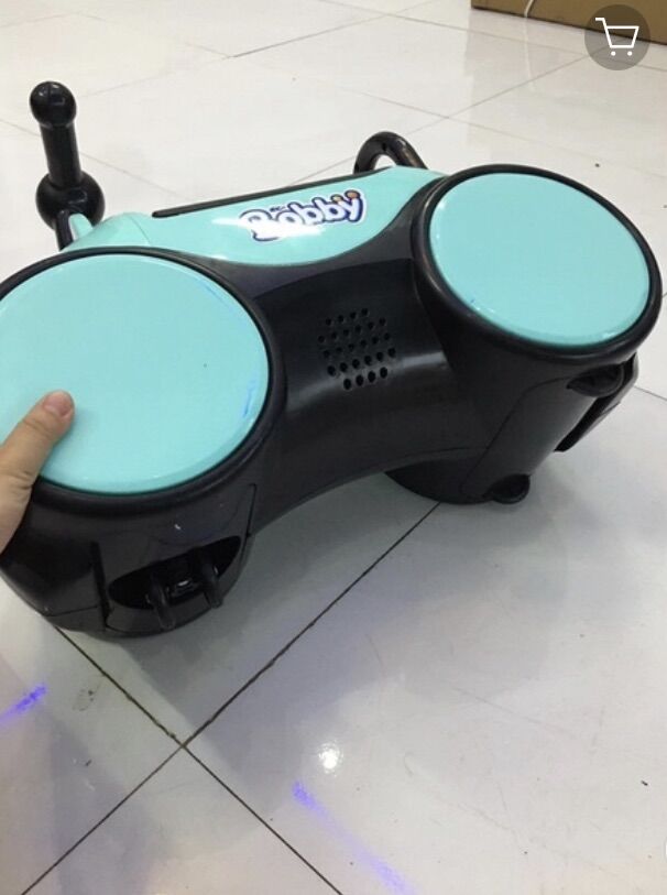 Xe chòi chân hàng km Bobby