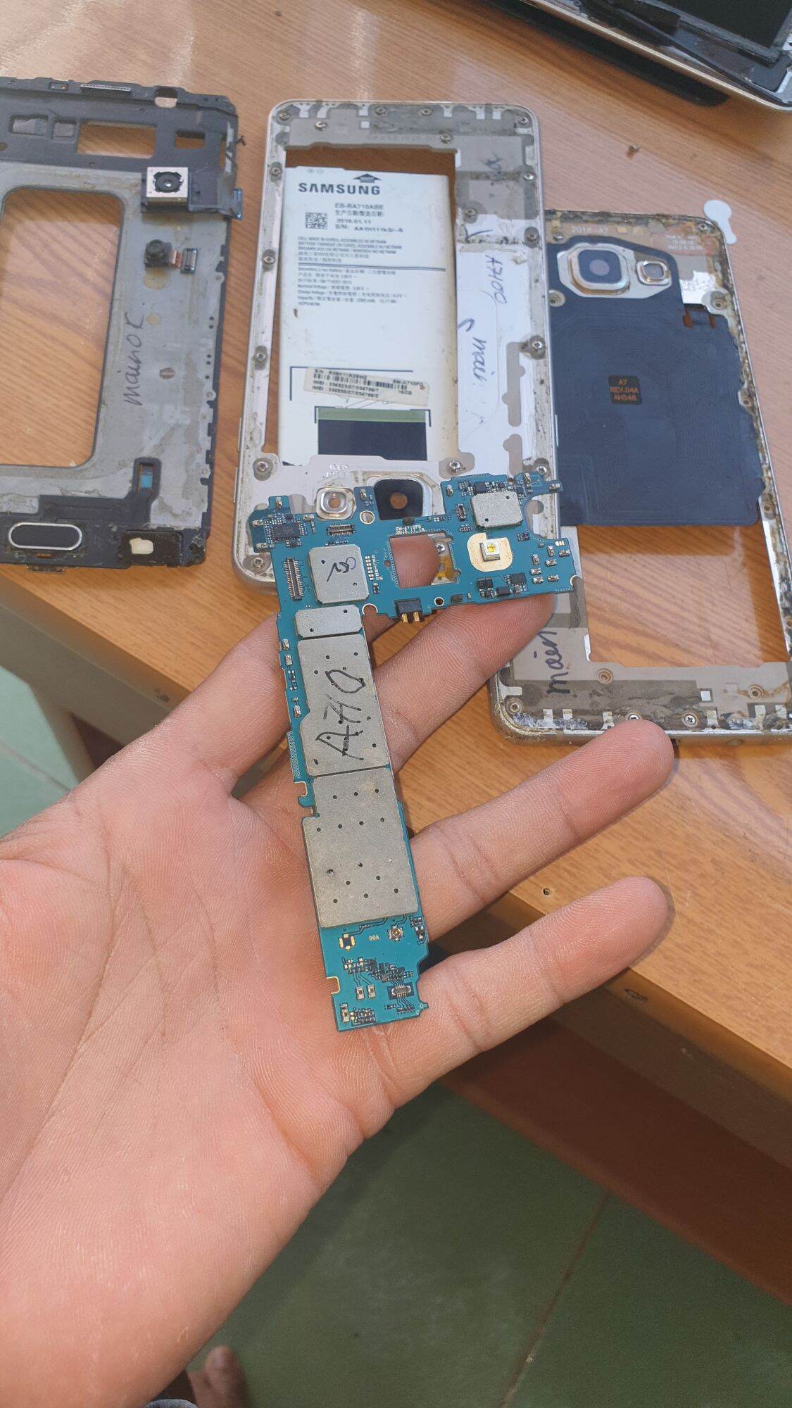 main điện thoại Samsung A710fd