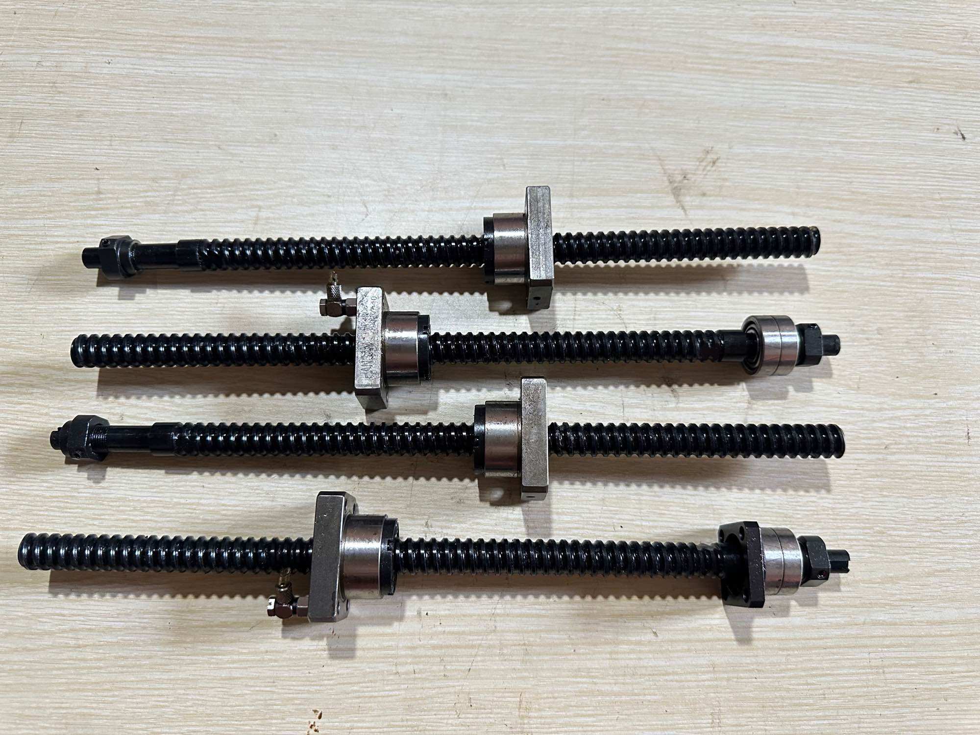 Vitme bi 1505 dài 340mm hàng tháo máy