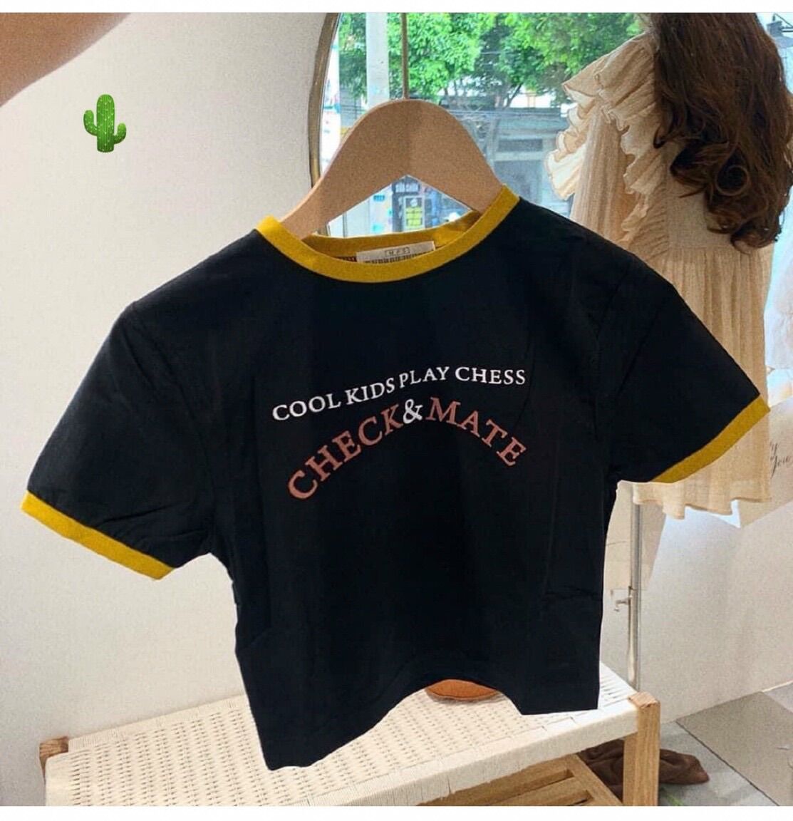Áo croptop check meat viền vàng xinh pc