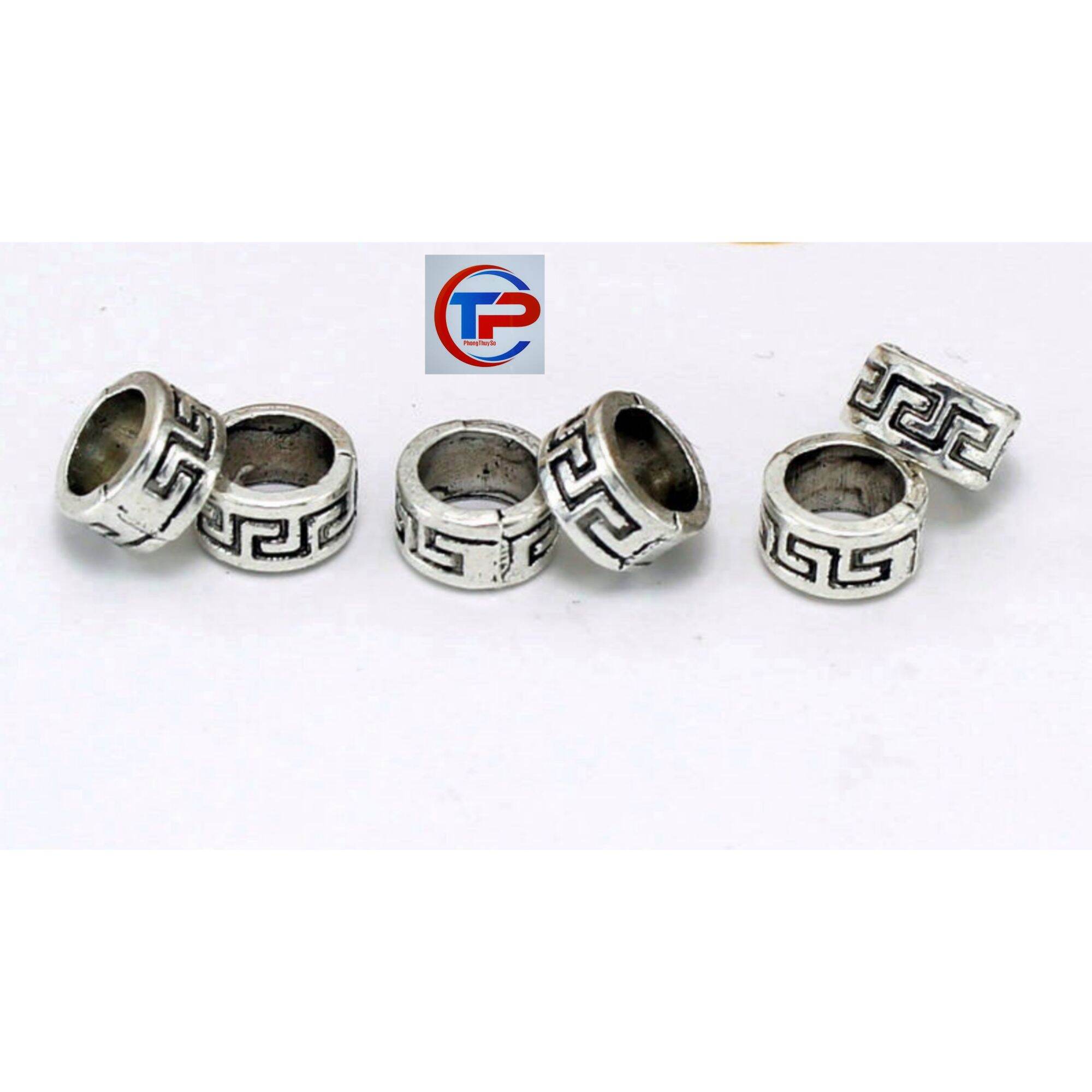 Charm chăn hạt khắc chữ Vạn quyền năng bạc thái