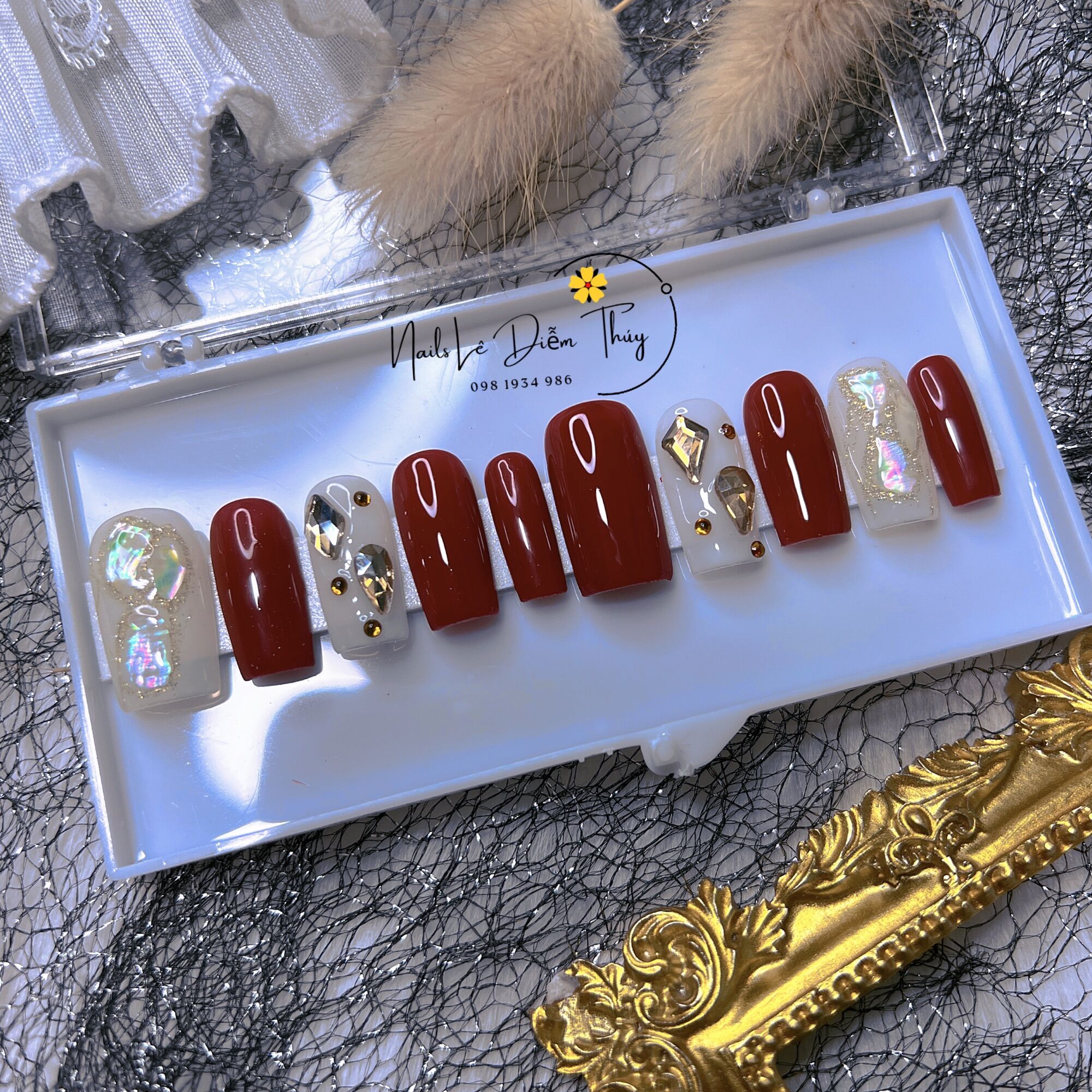 NailBox Thiết Kế Màu Phom Vuông Gắn Hột